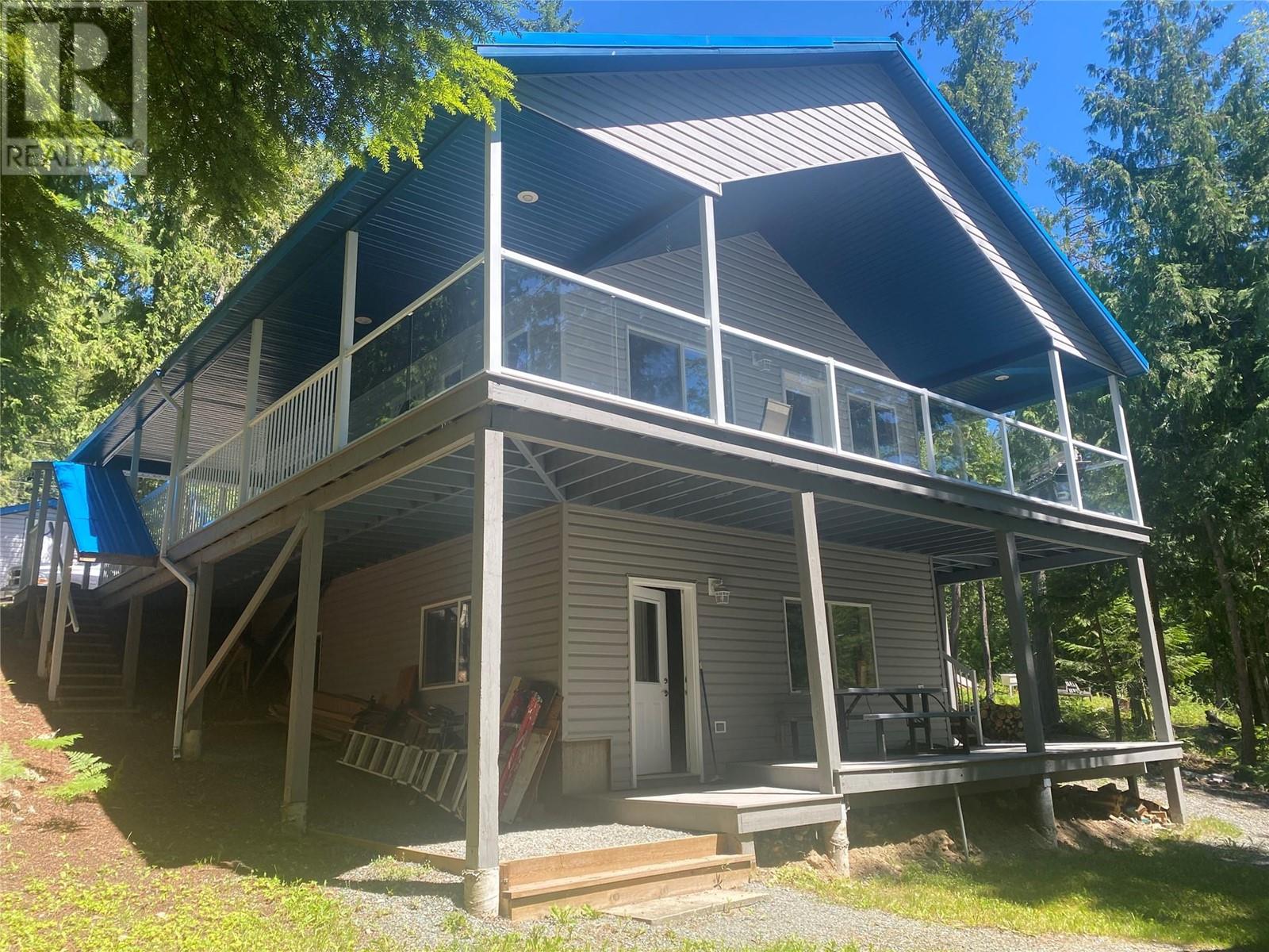 7316 Aspen Rd, Anglemont, BC V0E 1M8