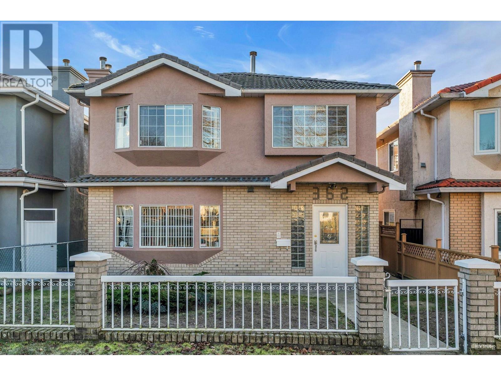 362 E 56th Ave, Vancouver, BC V5X 1R3
