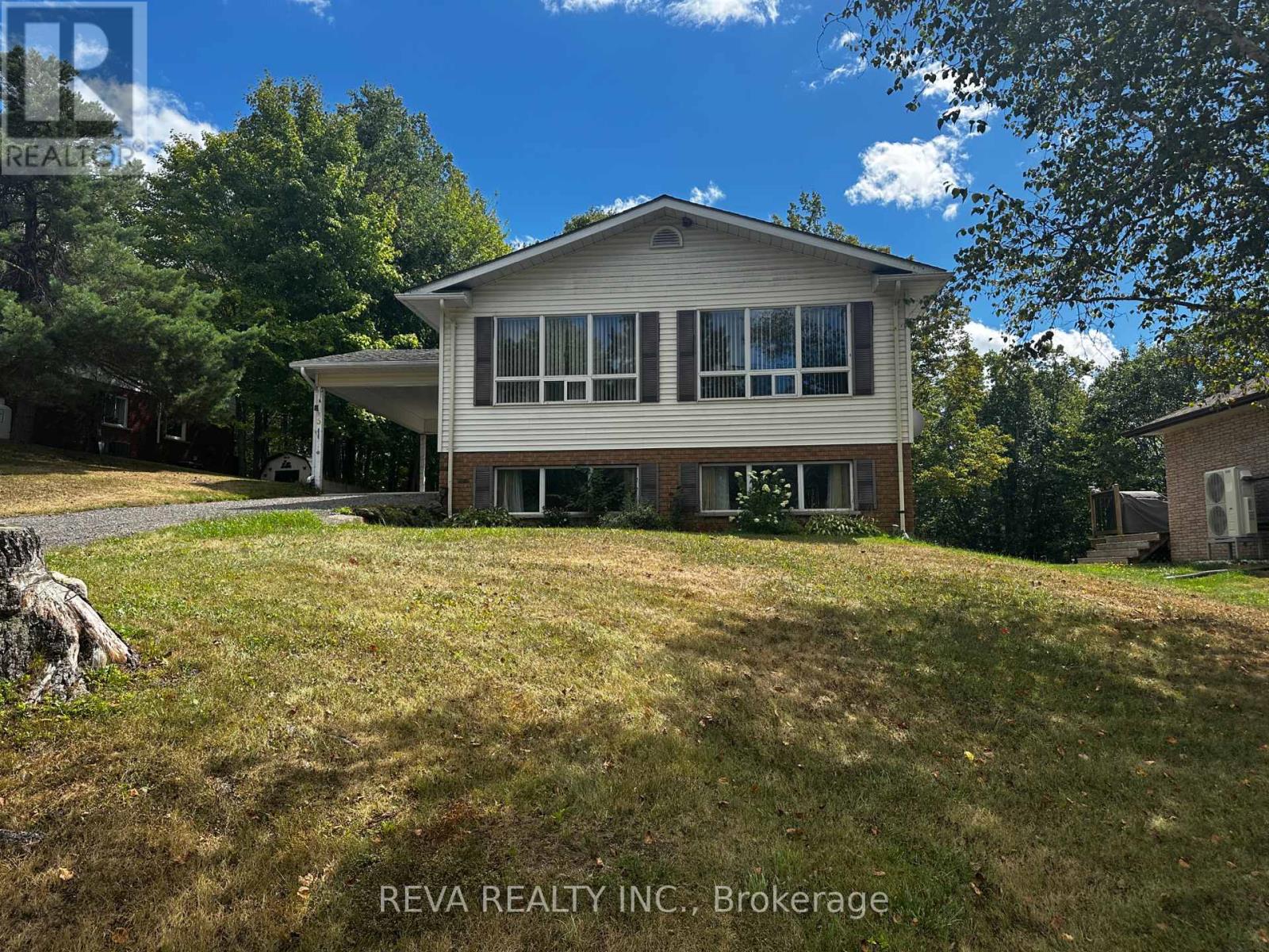 5 Oak St, Bancroft, ON K0L 1C0