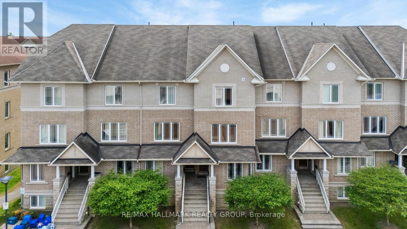 148 Paseo Private, Ottawa, ON K2G 3J5