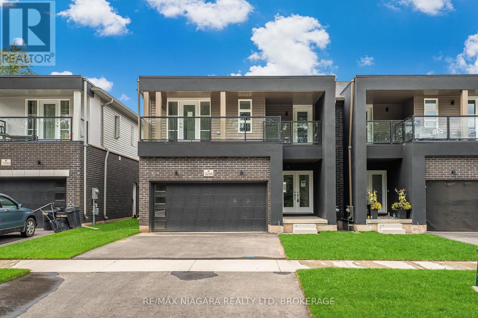 3246 Parker Ave, Fort Erie, ON L0S 1N0