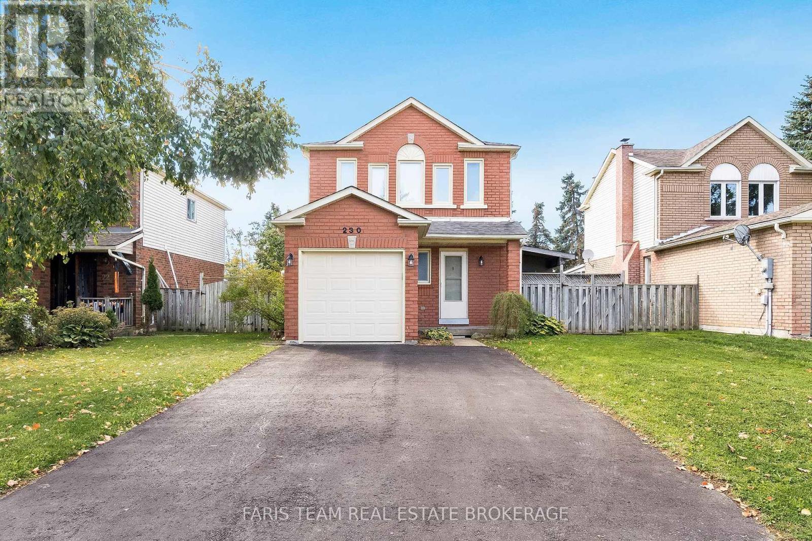 230 Kozlov St, Barrie, ON L4N 7H6