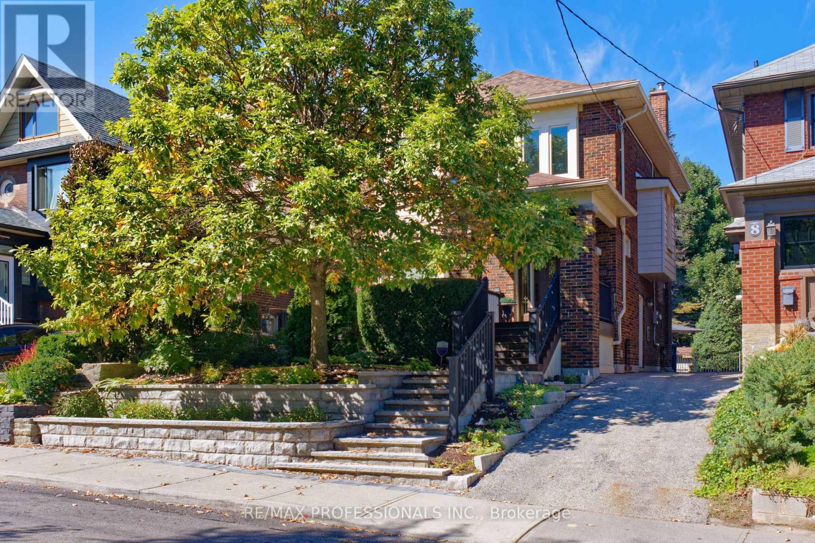 12 Glenwood Ave, Toronto, ON M6P 3C6