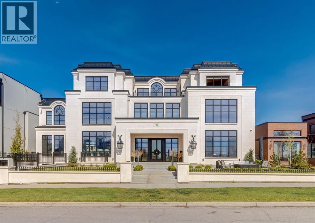 732 Crescent Rd NW, Calgary, AB T2M 4A6