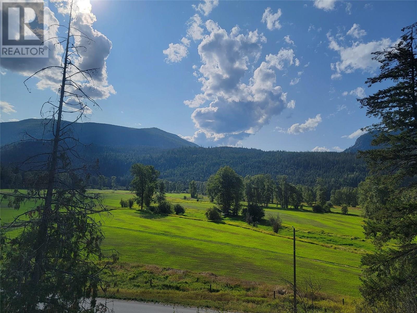 3022 Mabel Lake Rd, Lumby, BC V0E 2G6