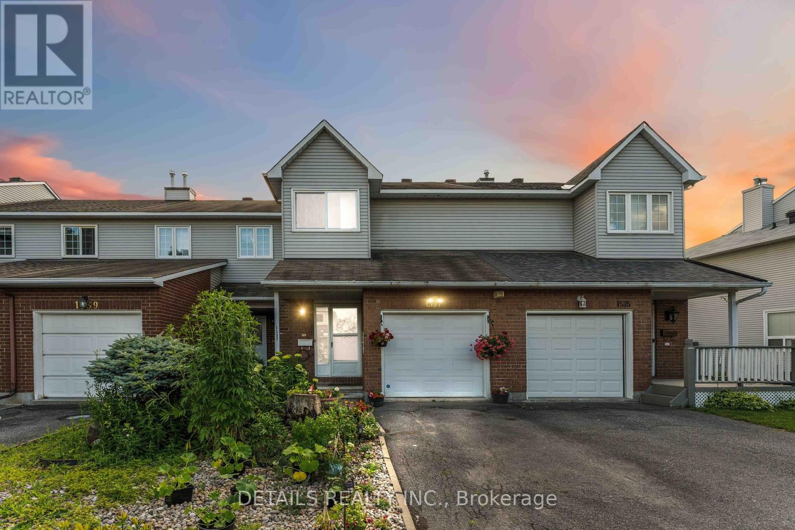 1537 Briarfield Cres, Ottawa, ON K4A 1Z9