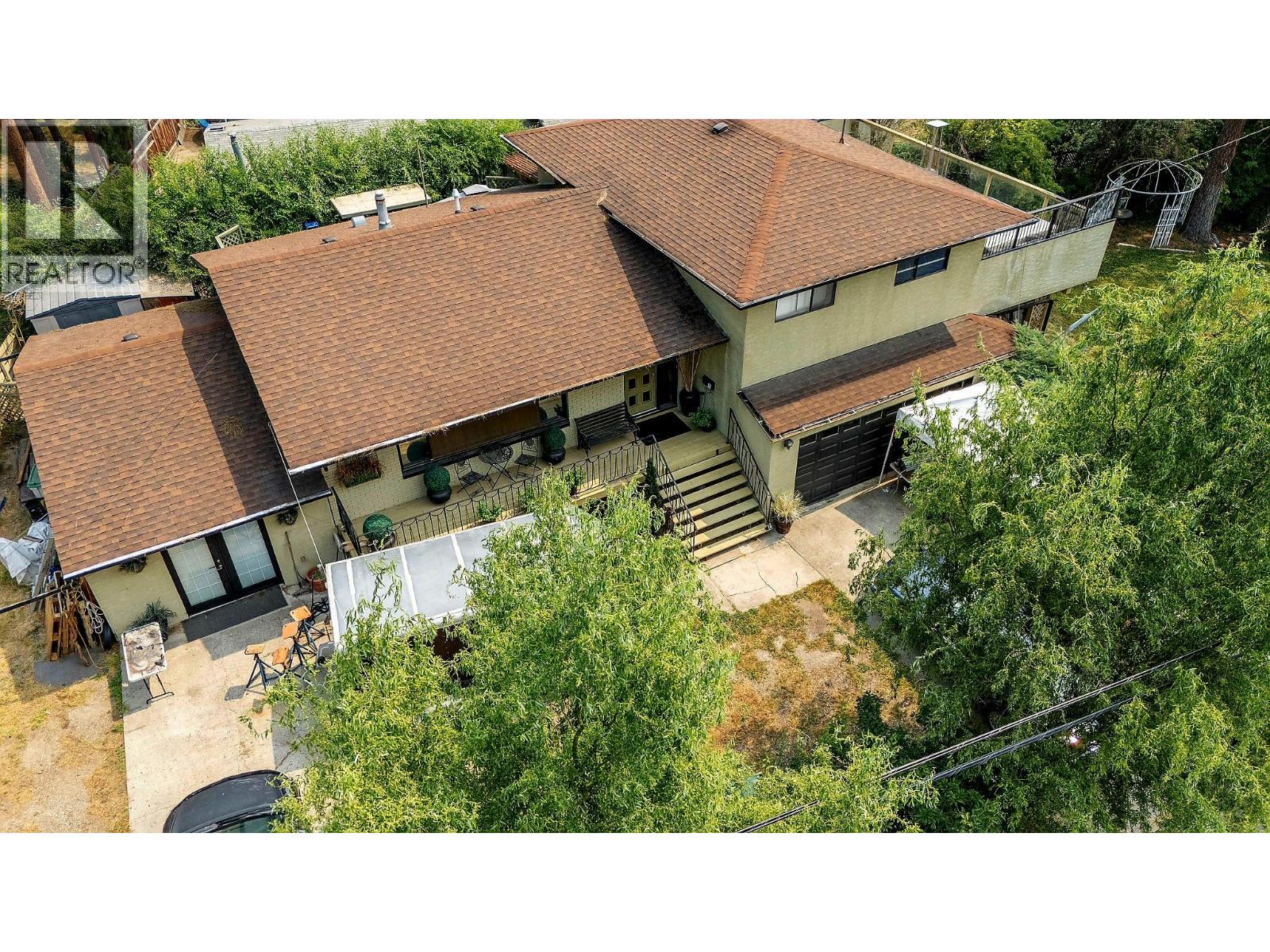 599 Clifton Rd S, Kelowna, BC V1V 1A6