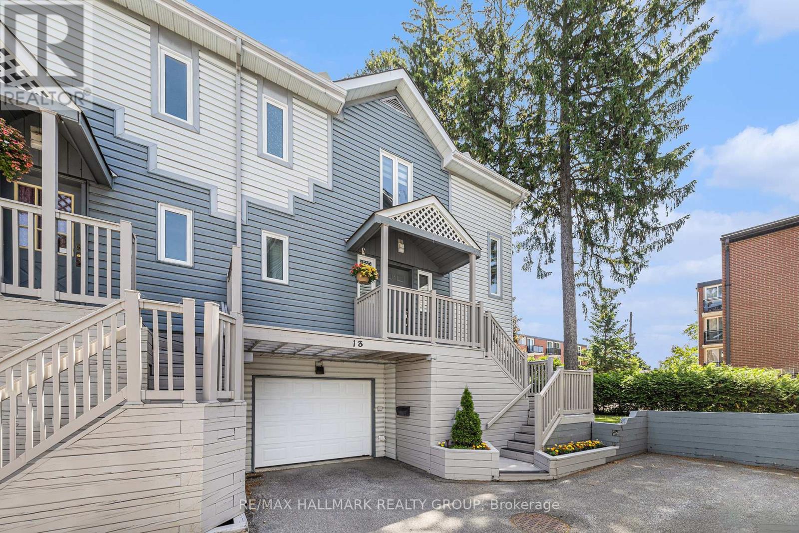 13 817 High St, Ottawa, ON K2B 6C3