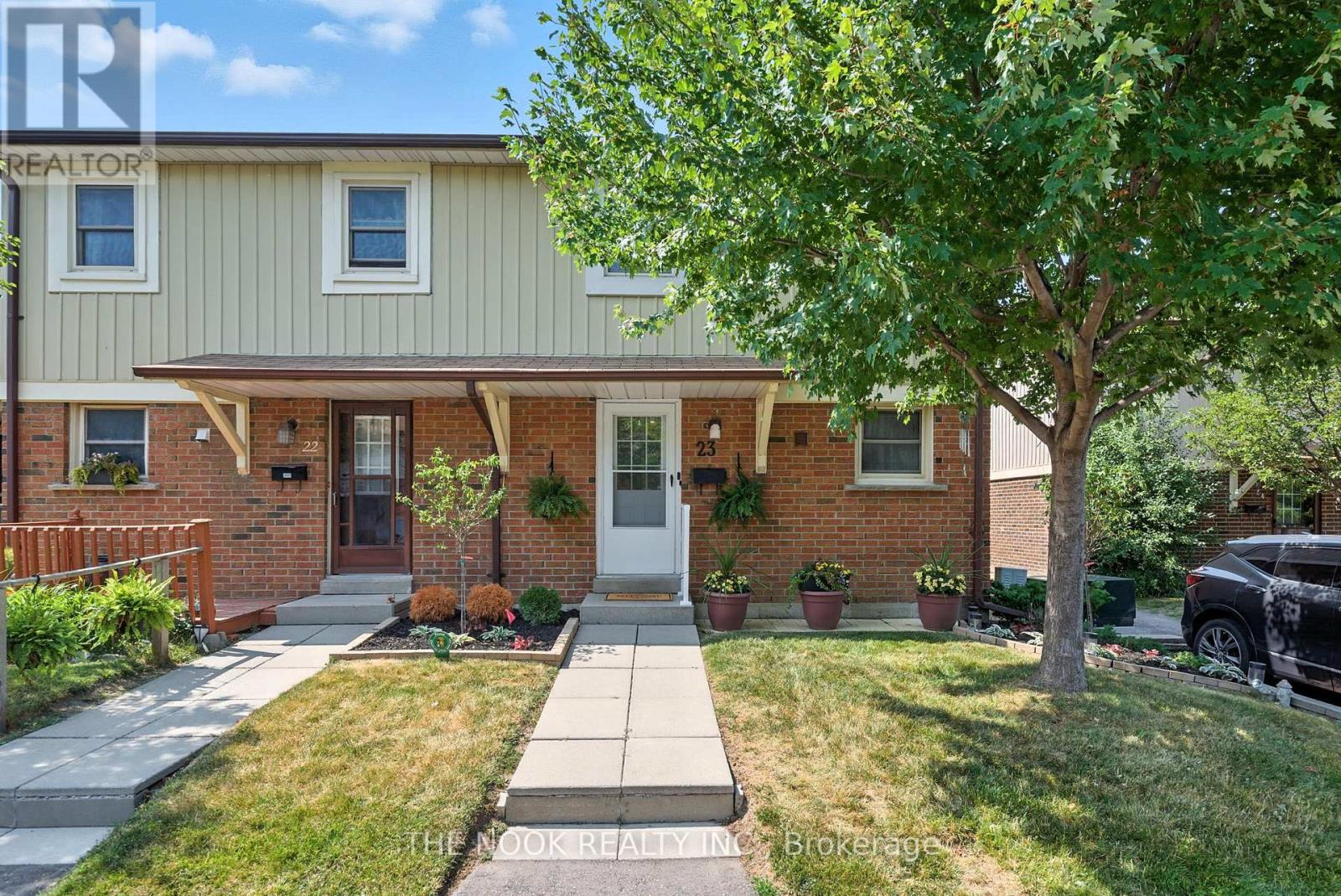 23 450 Bristol Cres, Oshawa, ON L1J 6M3