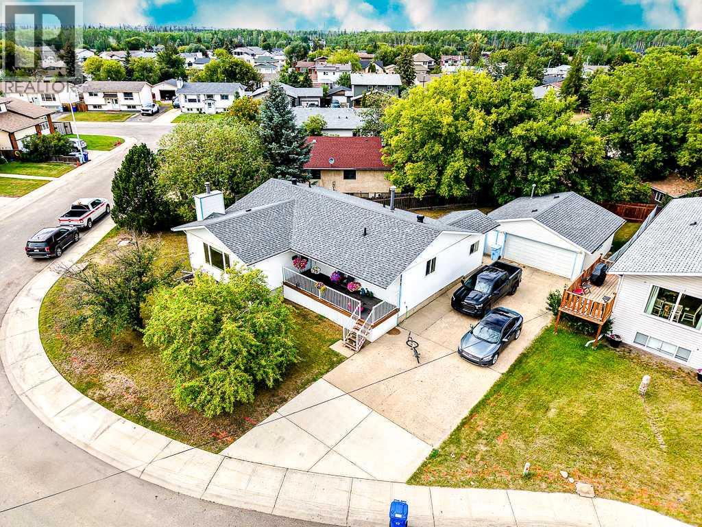 111 Christina Ct, Fort Mcmurray, AB T9K 1H3