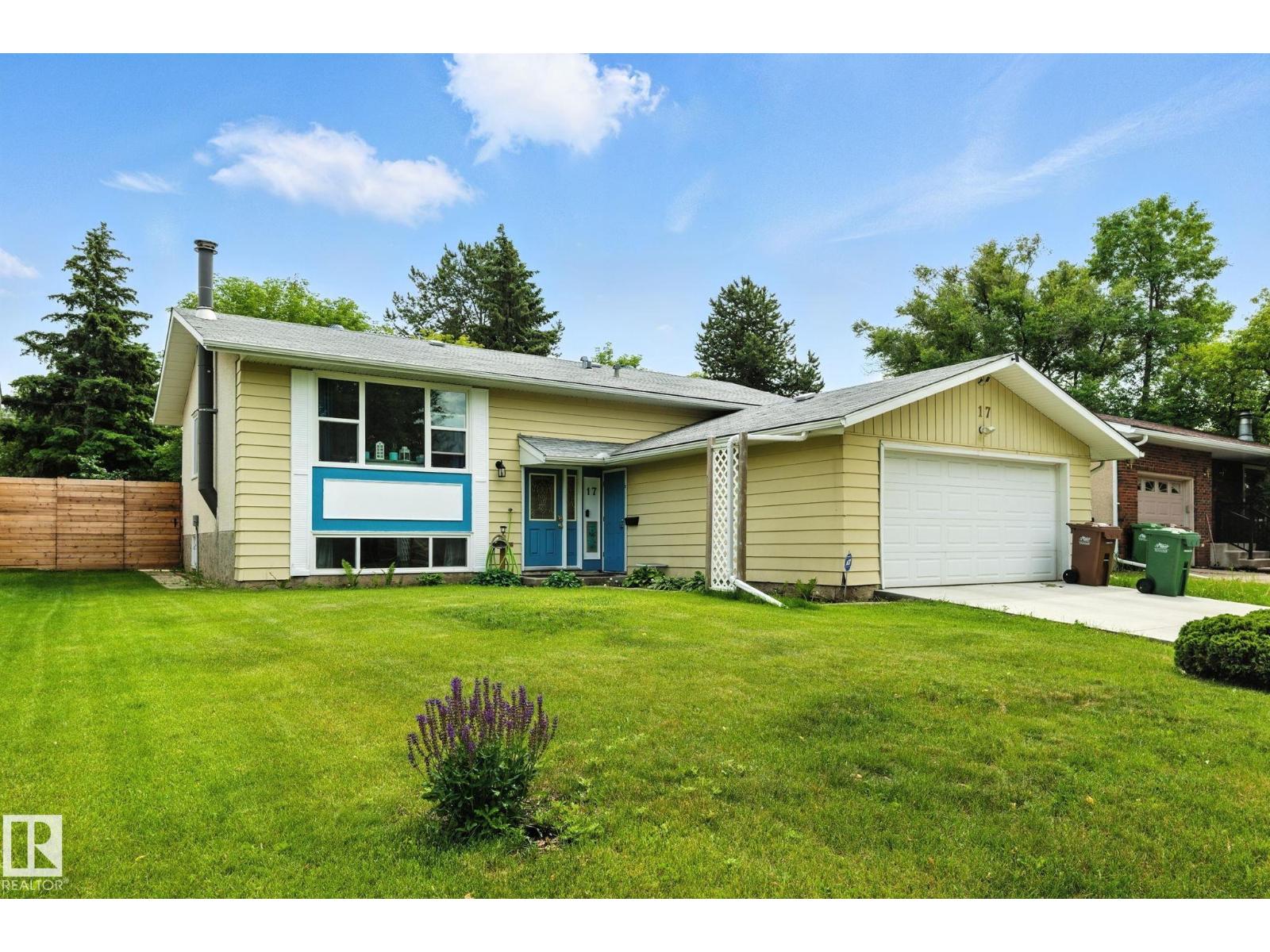 17 Amber Cr, St. Albert, AB T8N 2J2