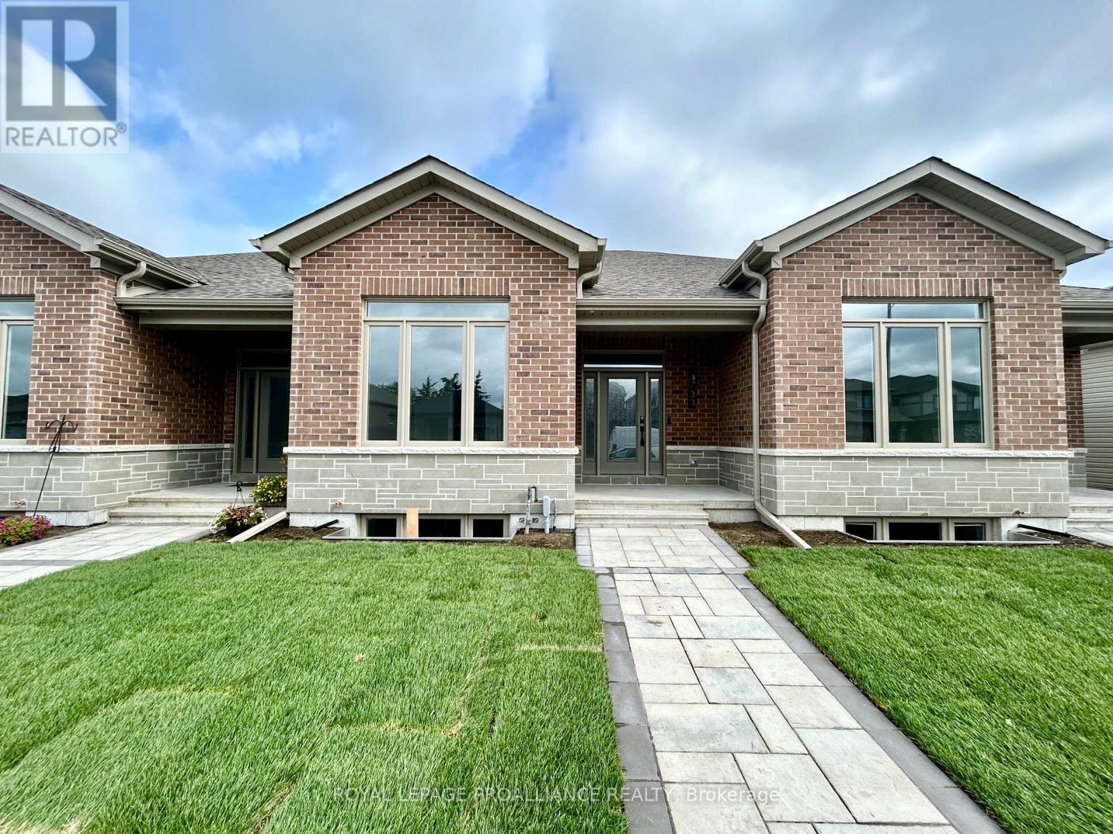 33 Athabaska Dr, Belleville Belleville Ward, ON K8N 0T1