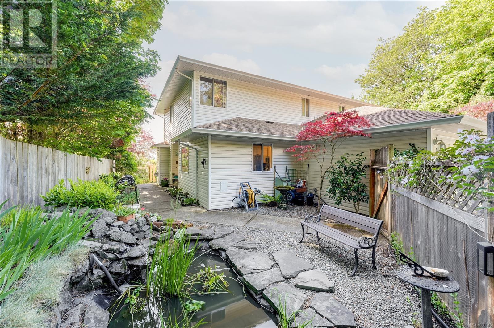 2056 Gladys Pl, Sooke, BC V9Z 0E6