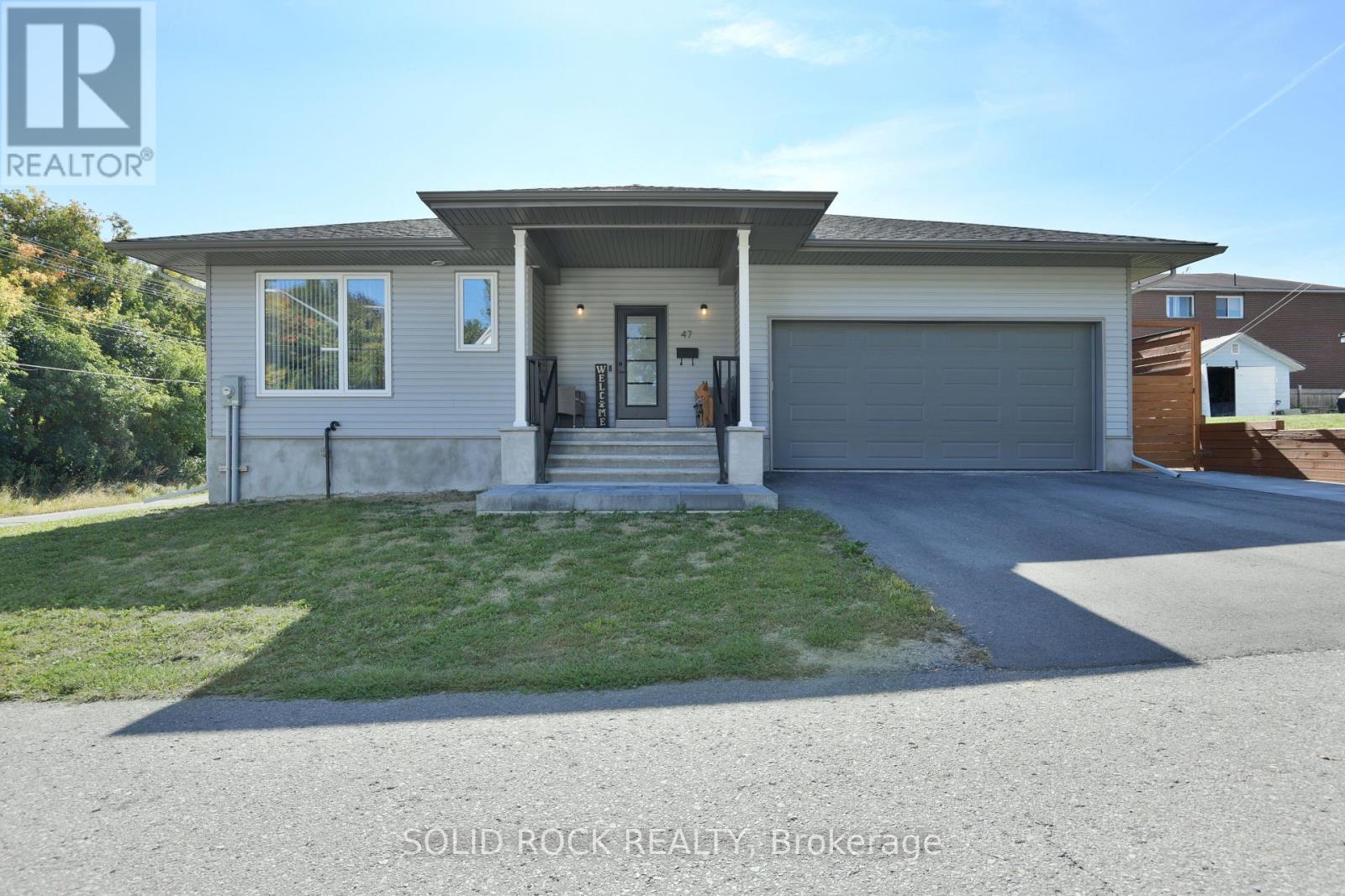 47 Mill Ln, Arnprior, ON K7S 1L1
