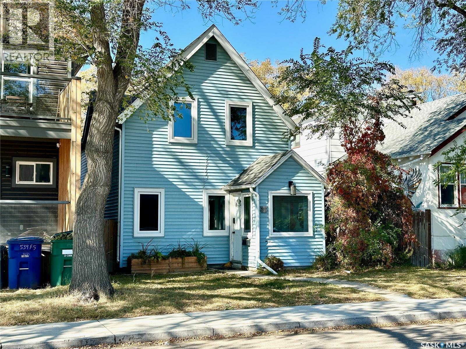 537 F Ave S, Saskatoon, SK S7M 1T6