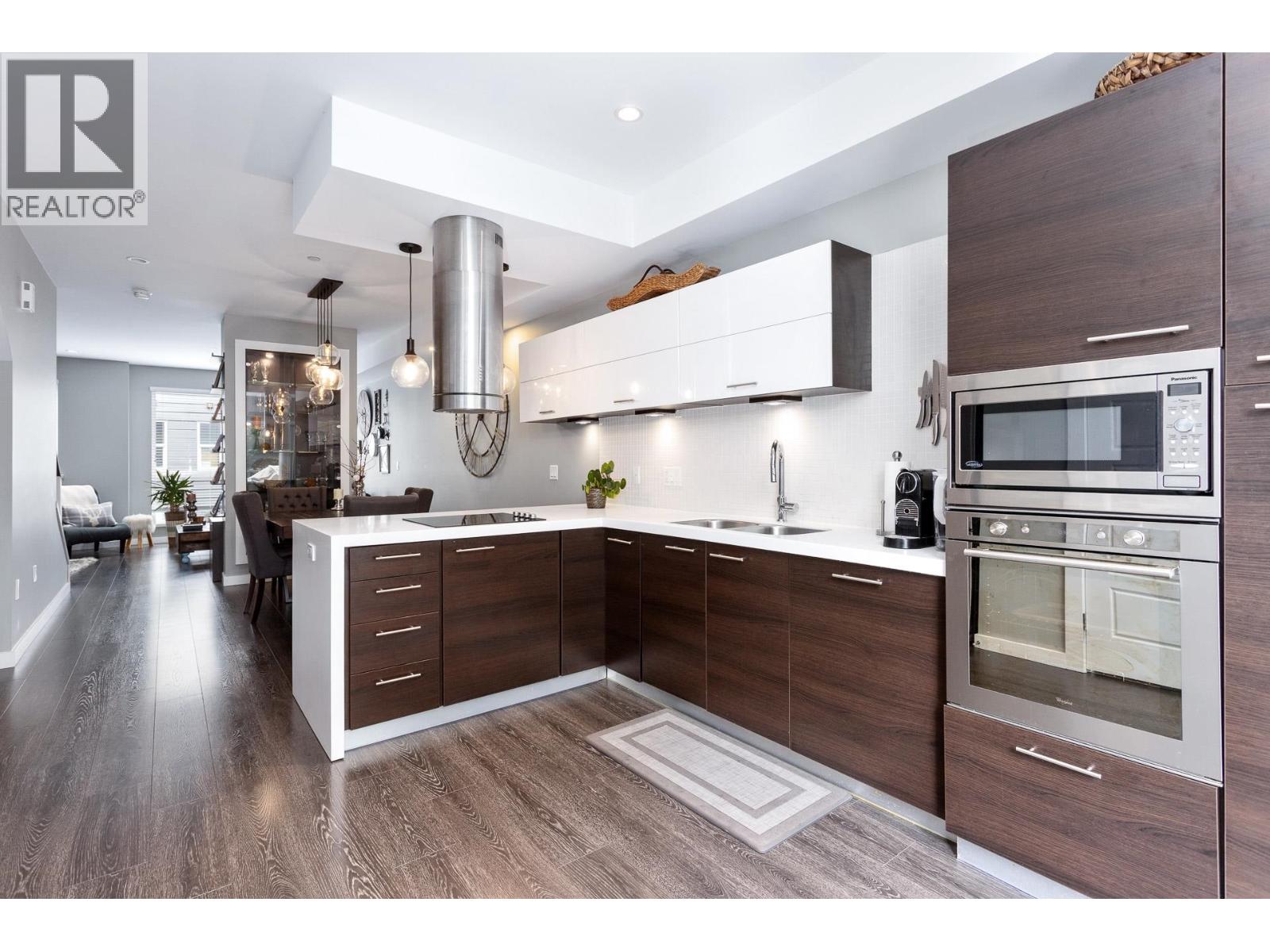 22388 124 Avenue Unit 9, Maple Ridge, BC V2X 4J5