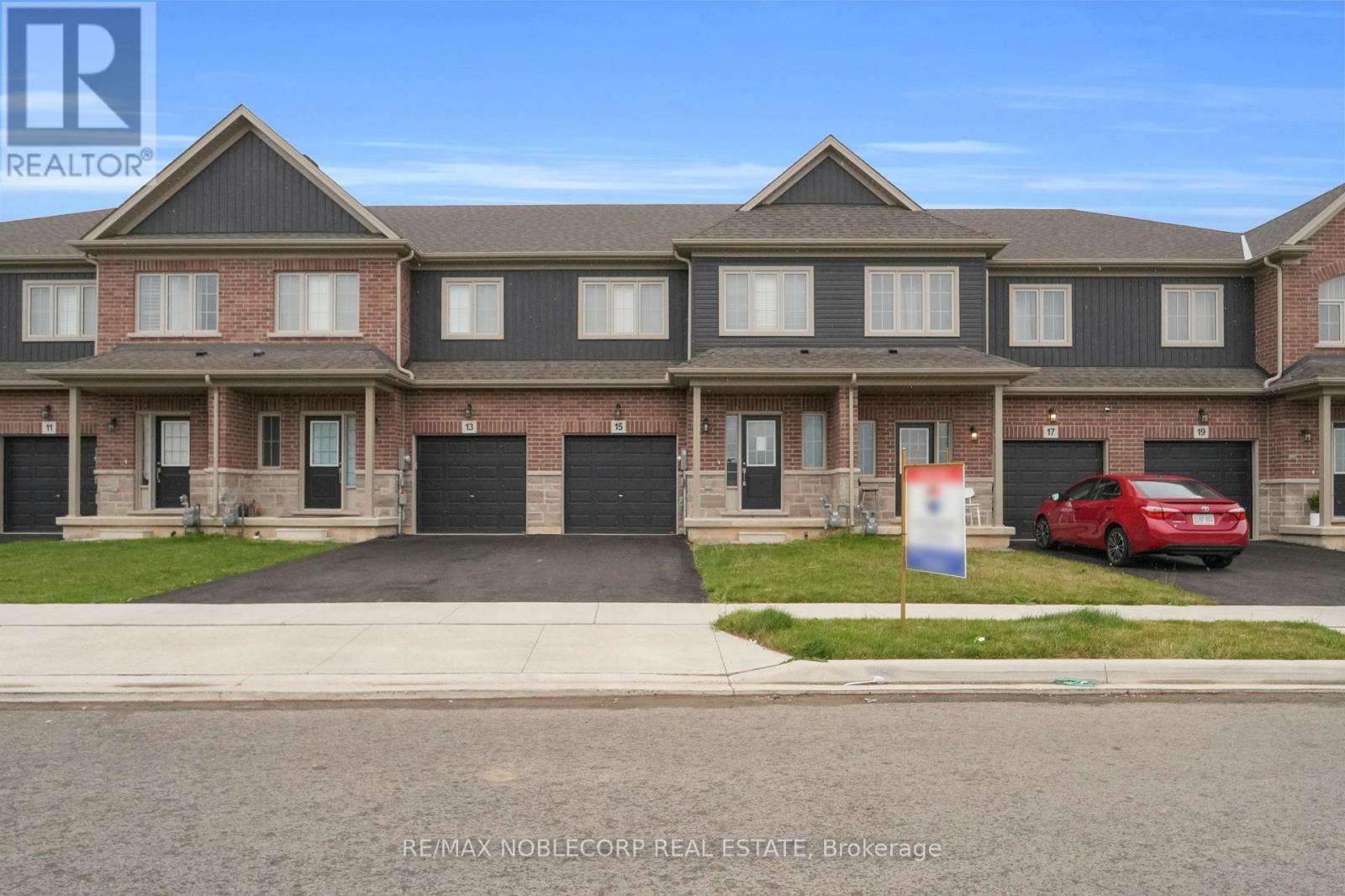 15 Lloyd Davies Way, Hamilton, ON L0R 1C0