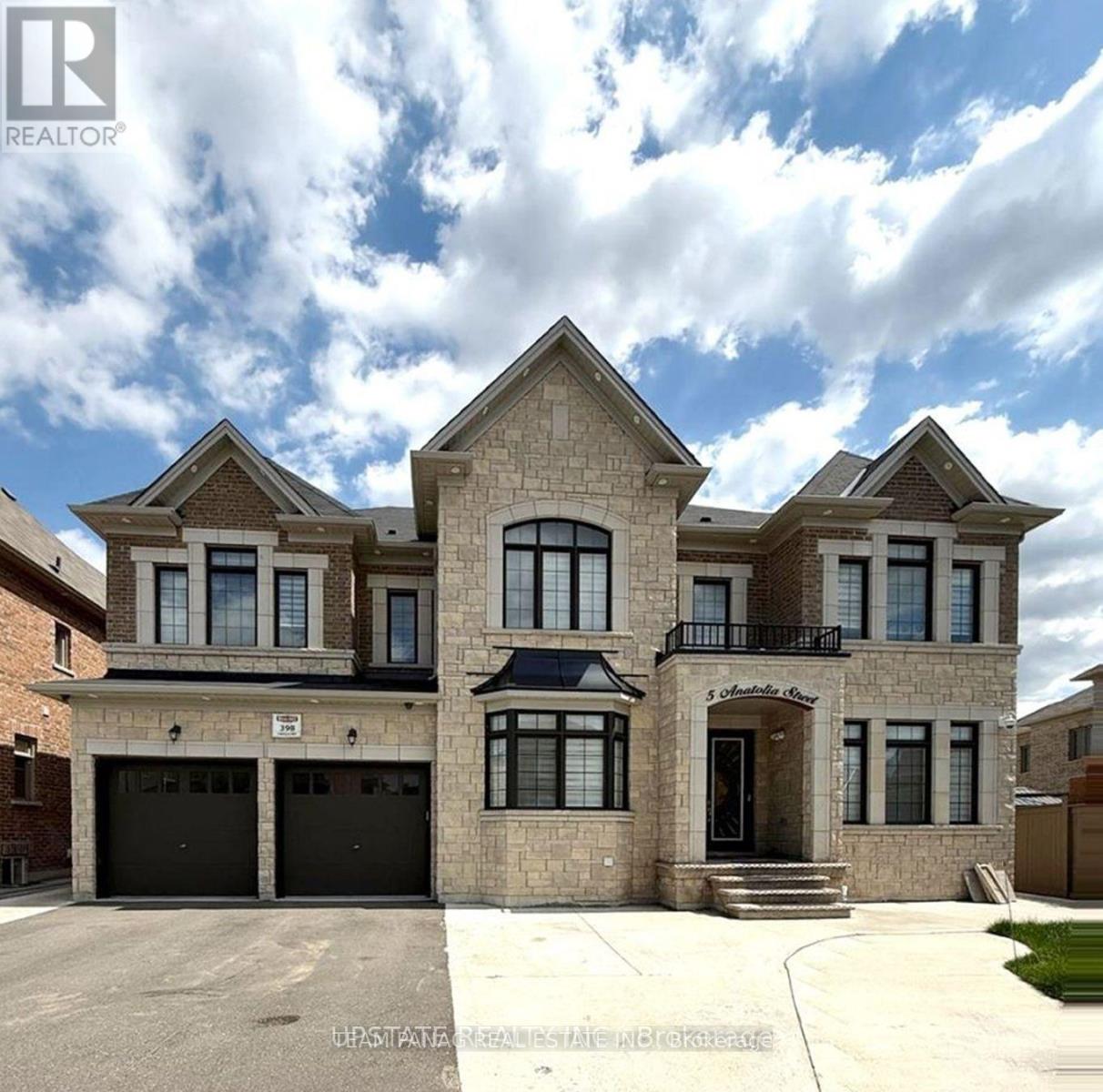 5 Anatolia St, Brampton, ON L6P 4L3