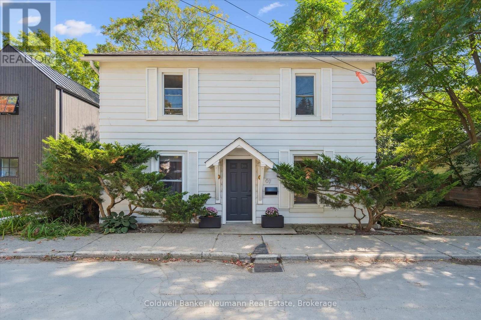 67 Grove St, Guelph, ON N1E 2W6