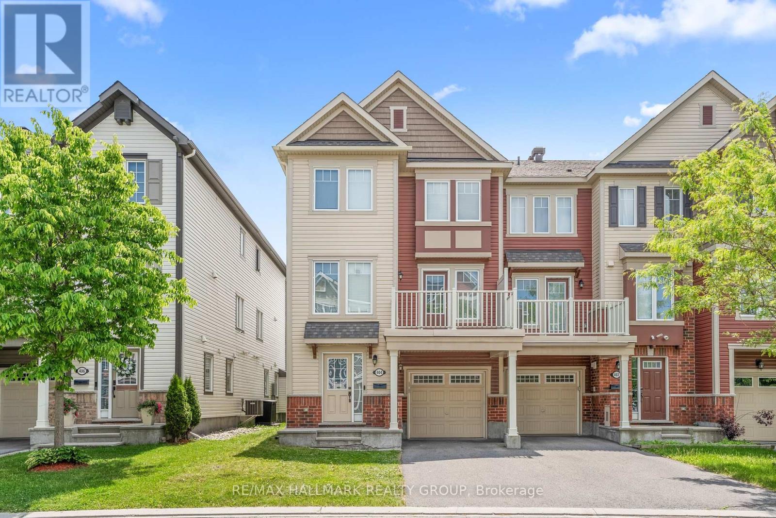 404 Rosingdale St, Ottawa, ON K2R 1G9