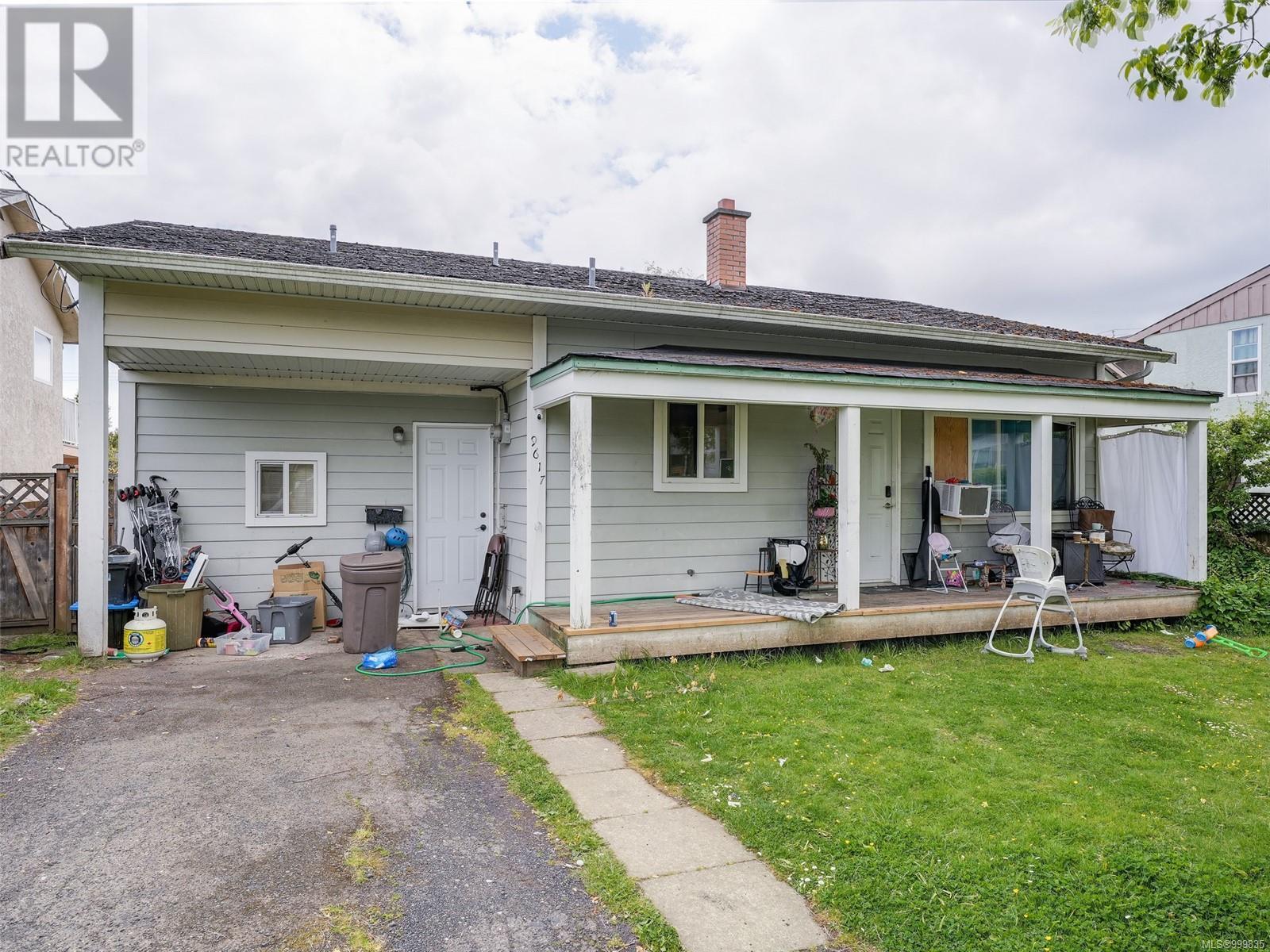 9617 Fourth St, Sidney, BC V8L 2Y5