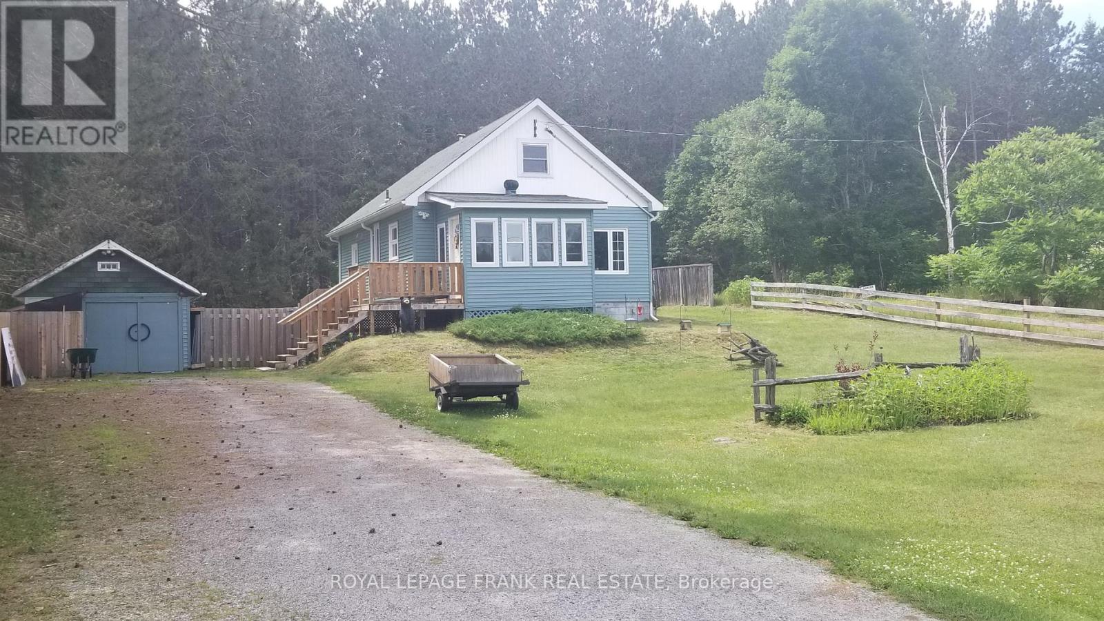 31 Boulter Lake Rd, Hastings Highlands, ON K0L 2K0