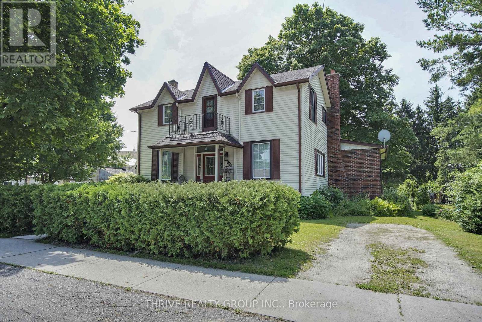 197 Broad St, North Middlesex, ON N0M 2K0