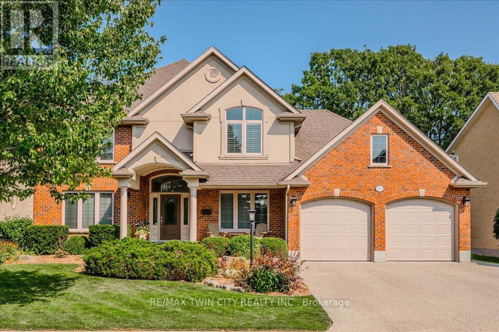 572 Falconridge Cres, Kitchener, ON N2K 4J2