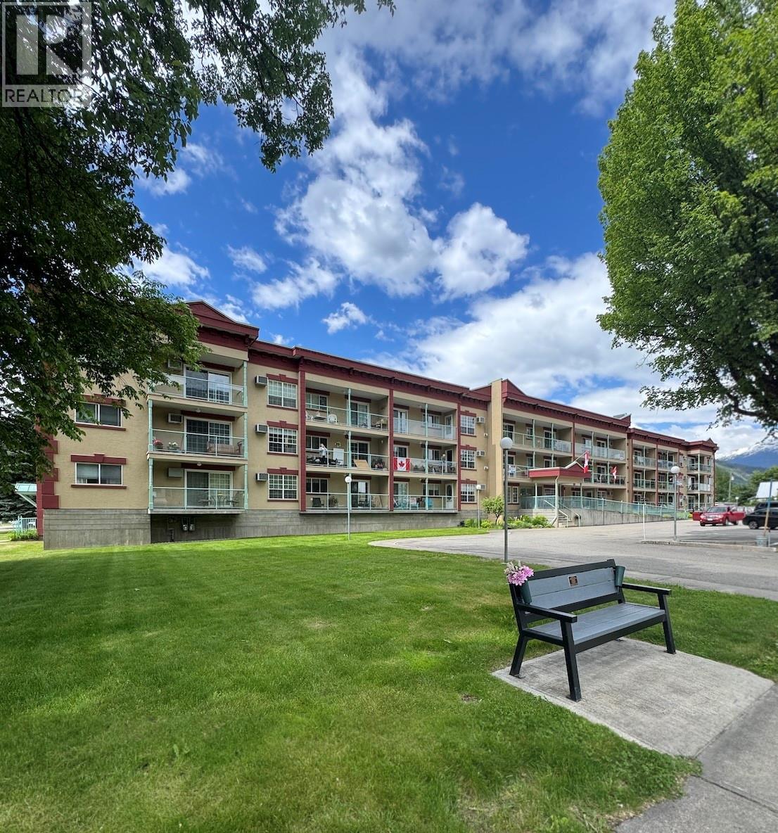 311 Sixth Street E Unit 205, Revelstoke, BC V0E 2S0