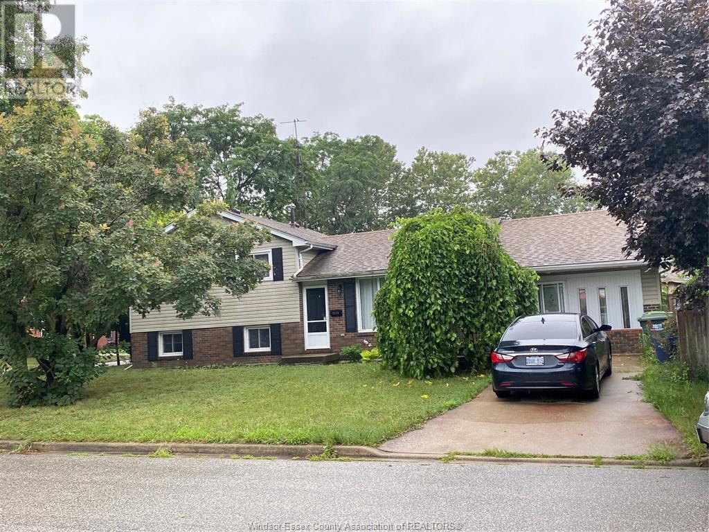 3173 Sussex Ct, Windsor, ON N8T 2C5