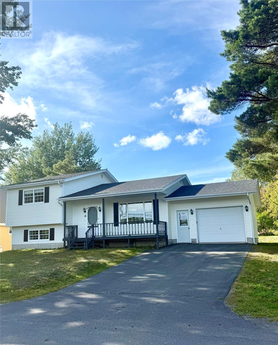 19 Bayview Rd, Clarenville, NL A5A 1B3