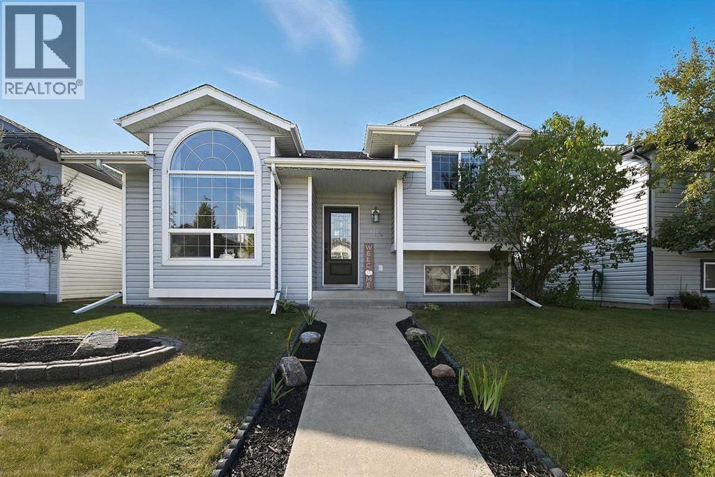 102 Dubois Cres, Red Deer, AB T4R 3H9