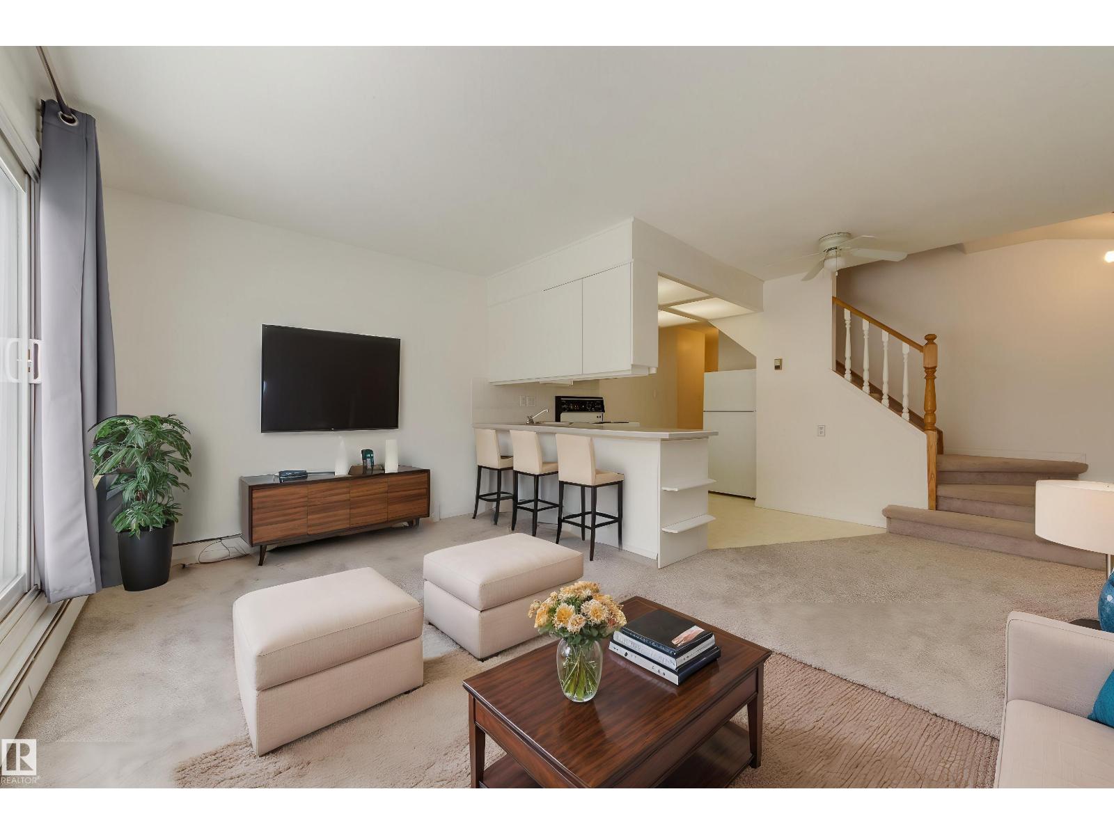 10324 119 Street Northwest #11, Edmonton, AB T5K 1Z6