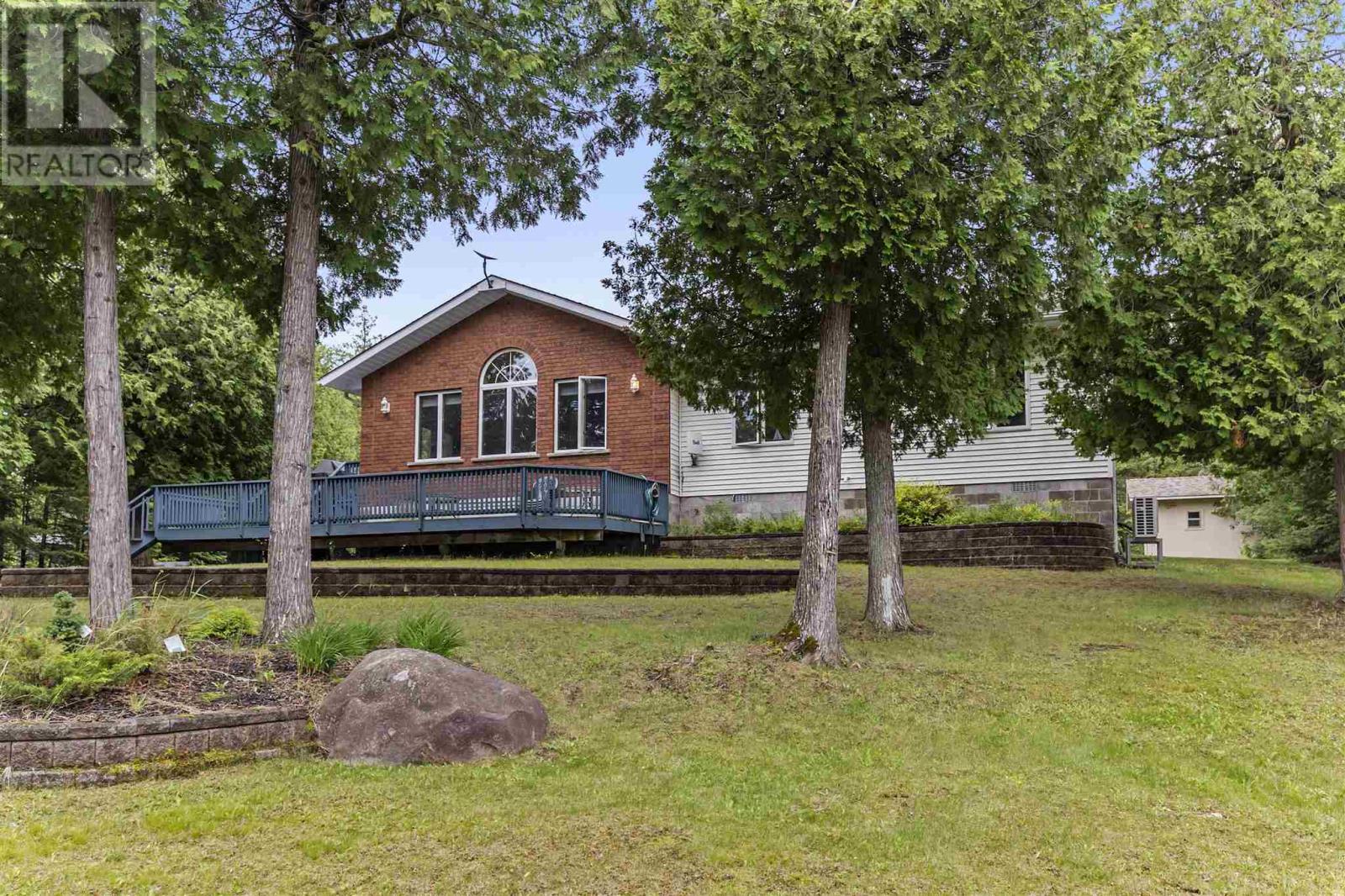 3804 Hamilton Dr, Hilton Beach, ON P0R 1G0