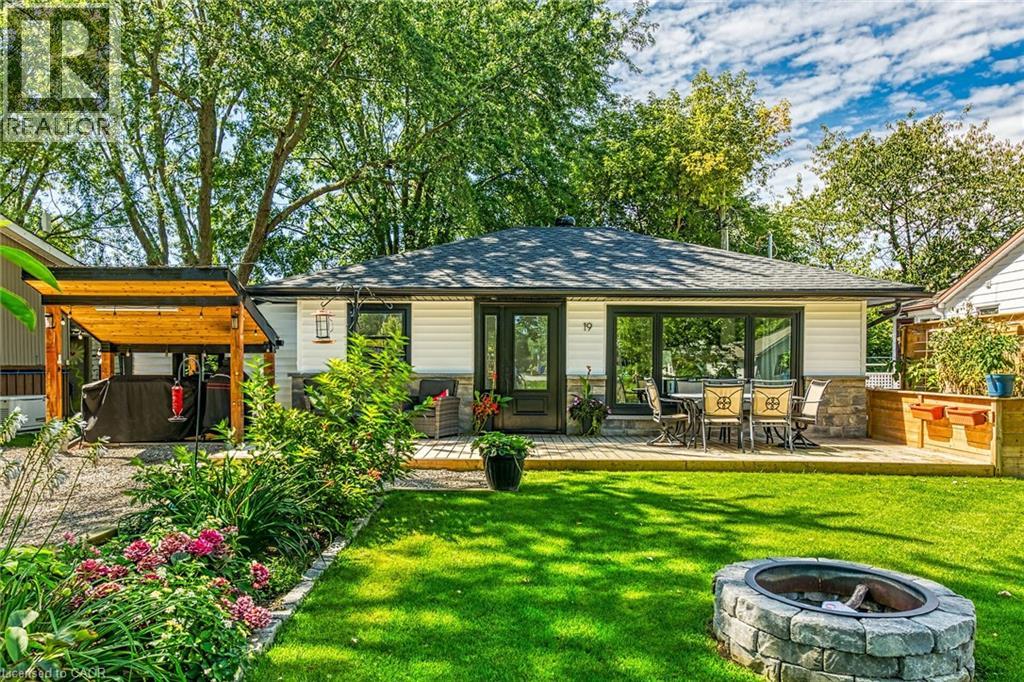 19 3rd St, Selkirk, ON N0A 1P0