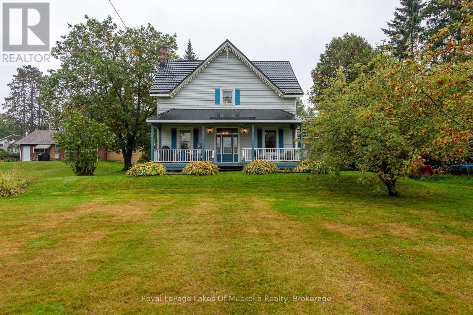97 James St, Burk's Falls, ON P0A 1C0