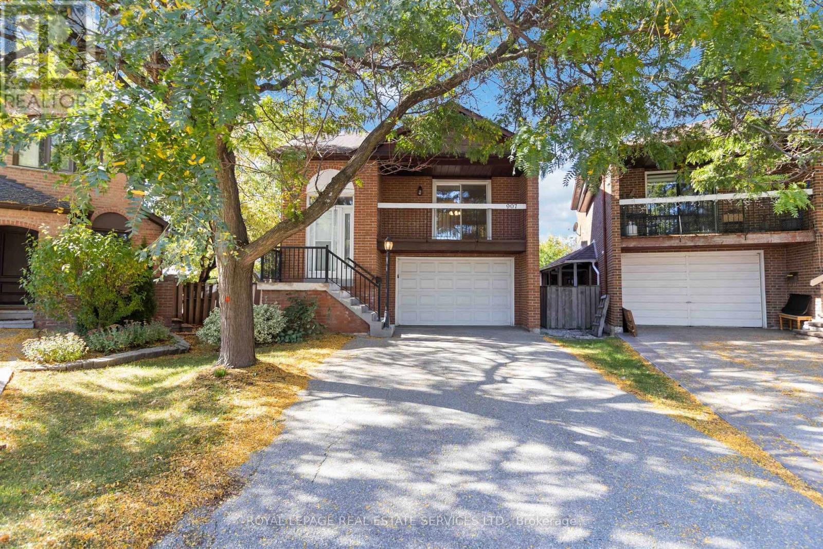 907 Thistle Down Cir, Mississauga Creditview, ON L5C 3K5