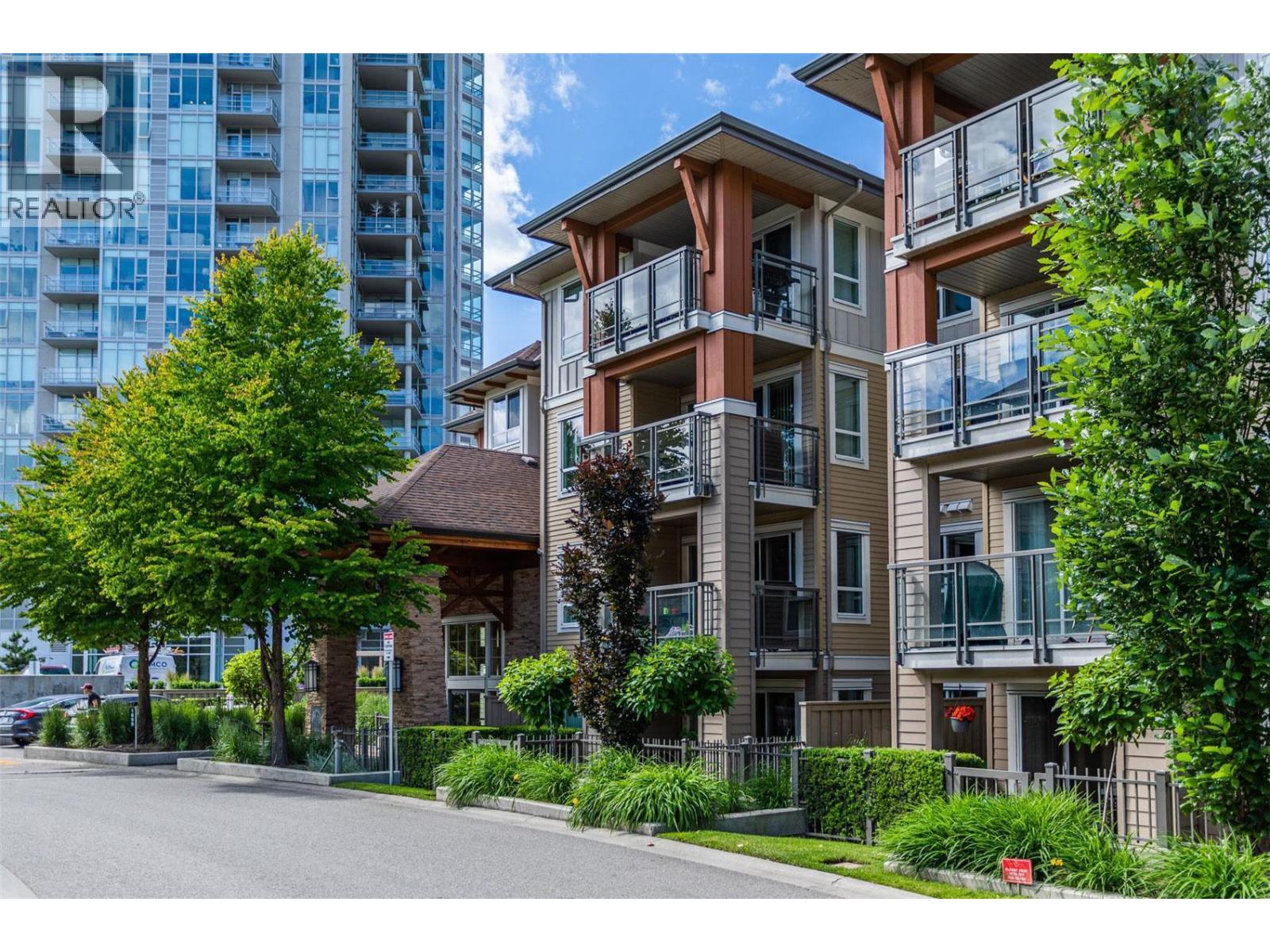 1099 Sunset Dr, Kelowna, BC V1Y 9Z2