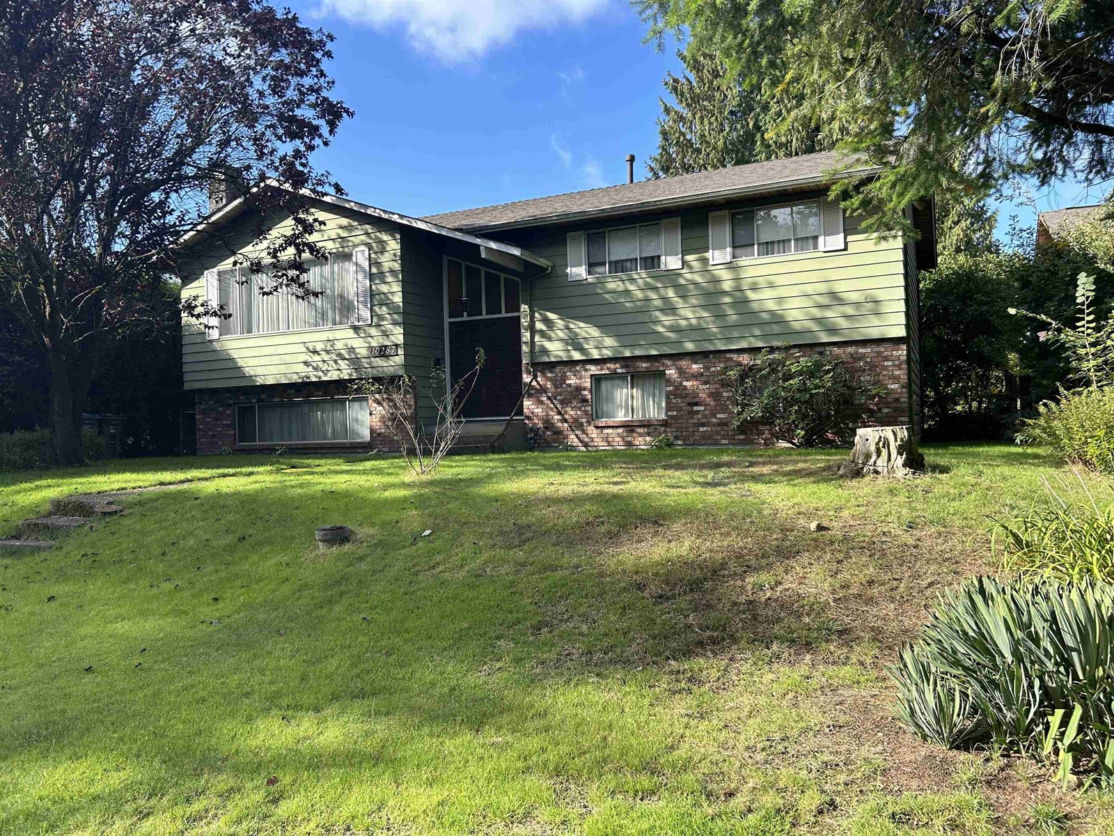 144 Street Unit 10287 #a, Surrey, BC V3R 6M8