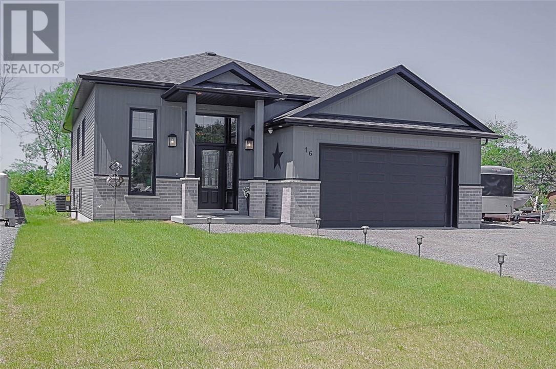 196 Schreyer St, Hanmer, ON P3P 0E3
