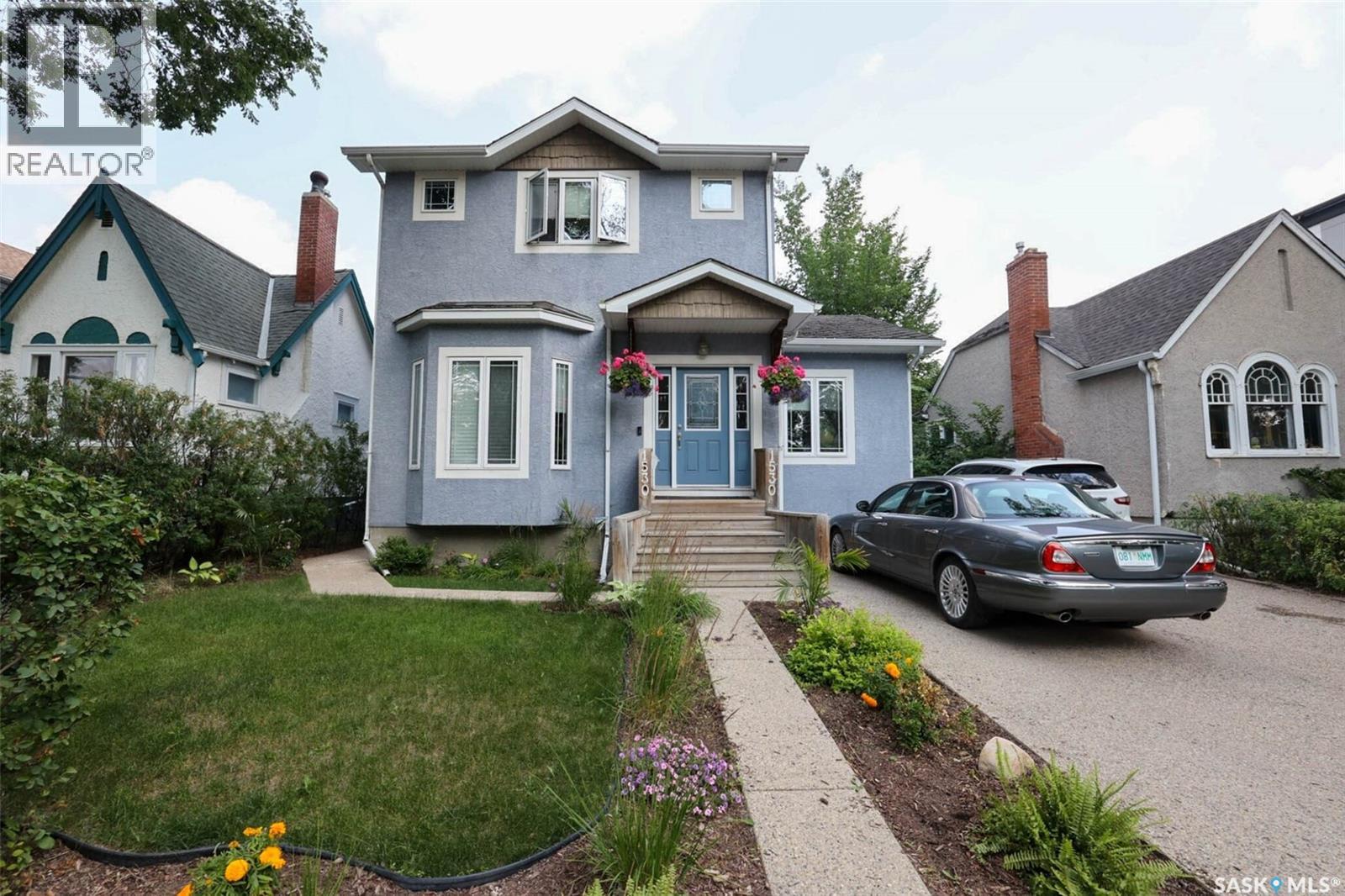 1530 College Ave, Regina, SK S4P 1B5