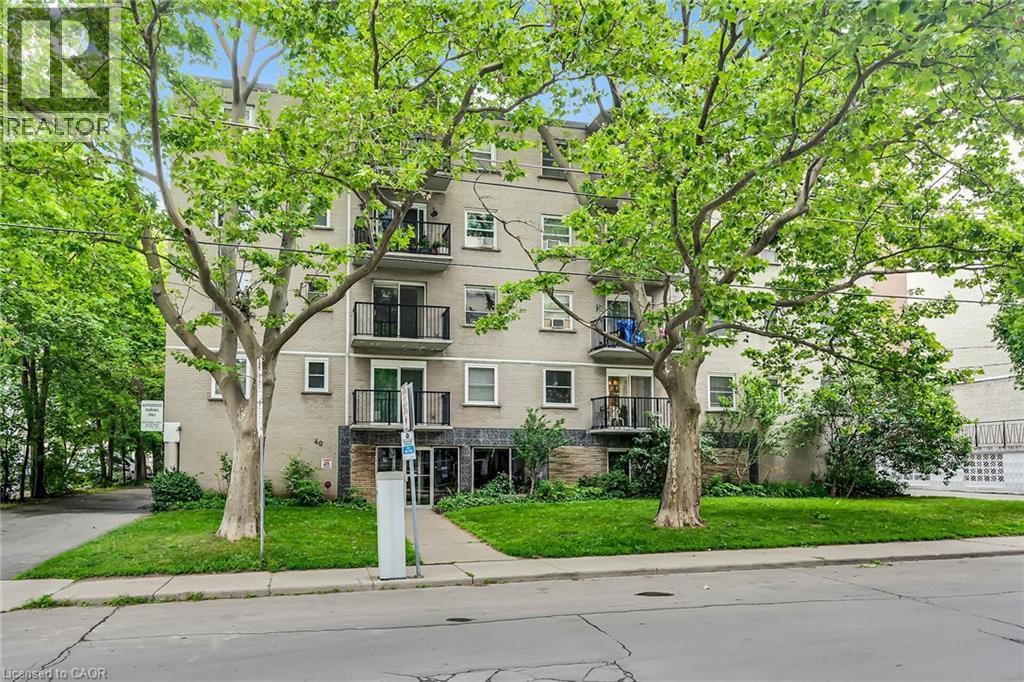 40 Robinson Street Unit 208, Hamilton, ON L8P 1Y9