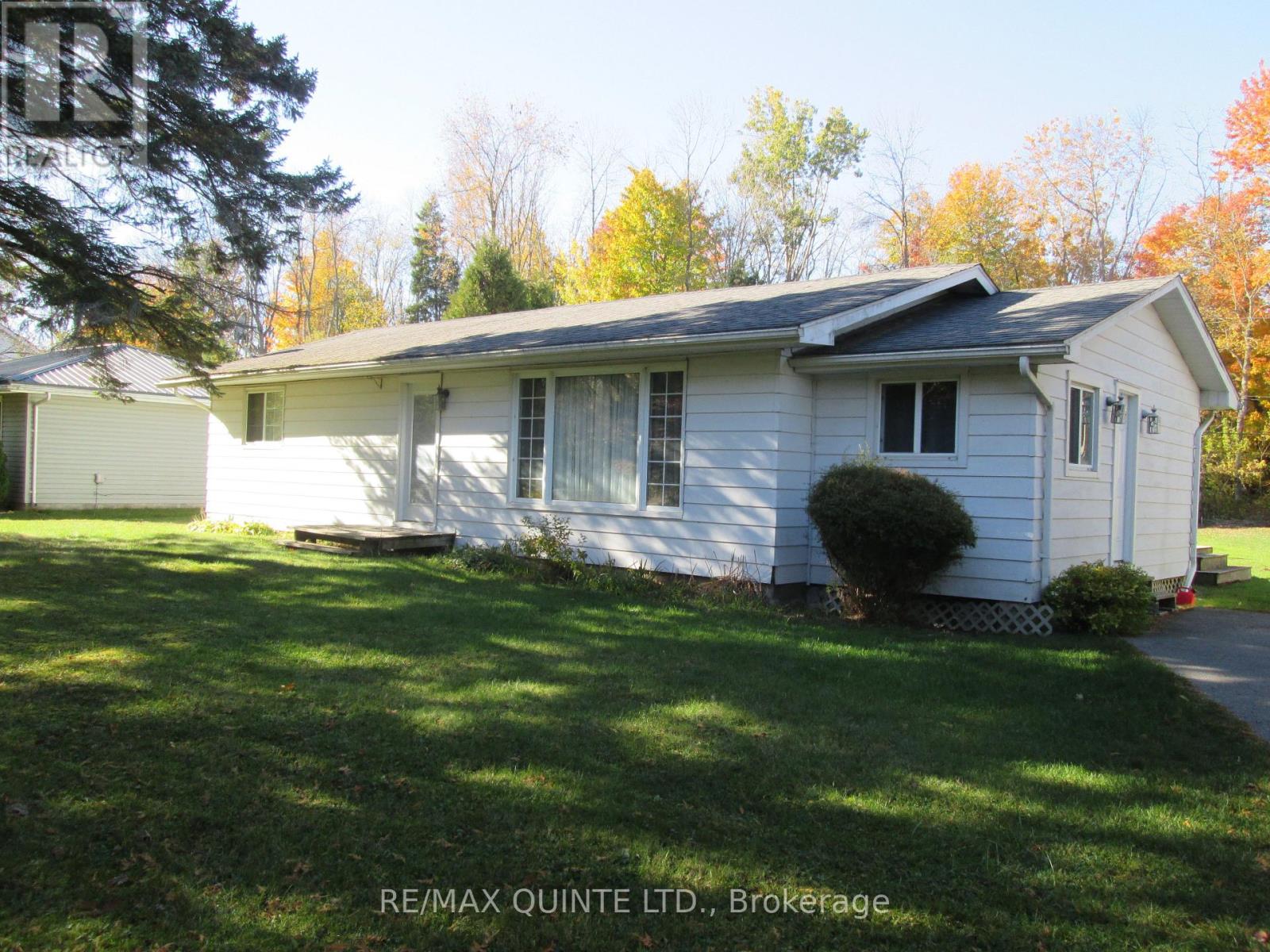 112 Parkview Rd, Prince Edward County Ameliasburg Ward, ON K0K 1L0