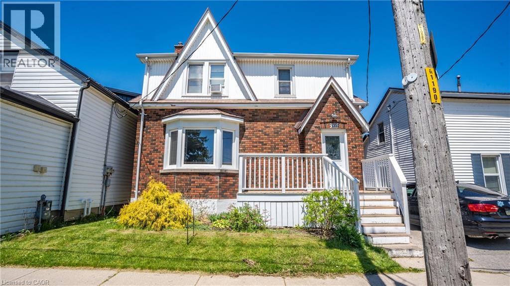 135 Stanley St, Simcoe, ON N3Y 1M6