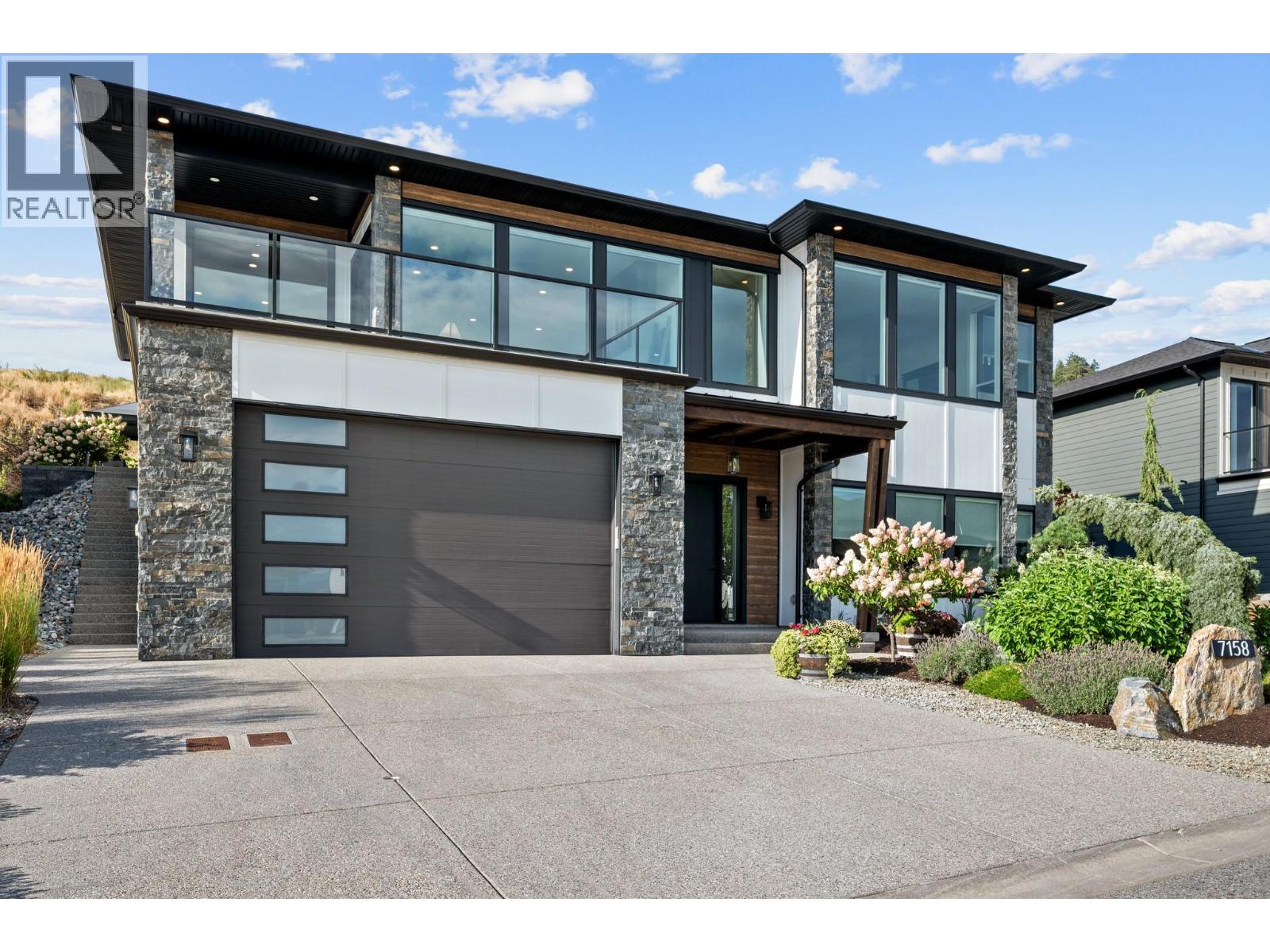 7158 Apex Dr, Vernon, BC V1B 4E4