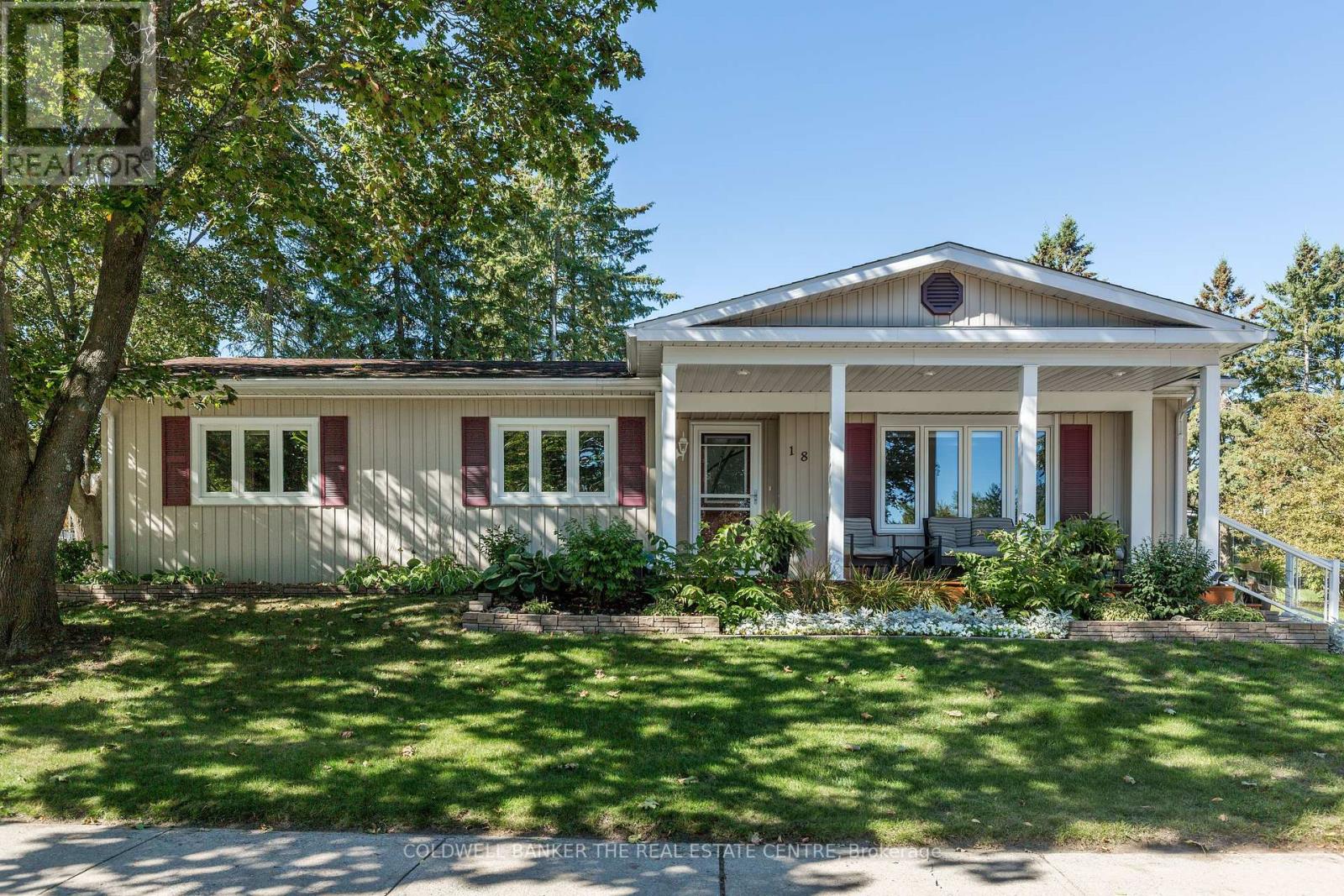 18 Broadway Ave, Innisfil, ON L9S 1M7