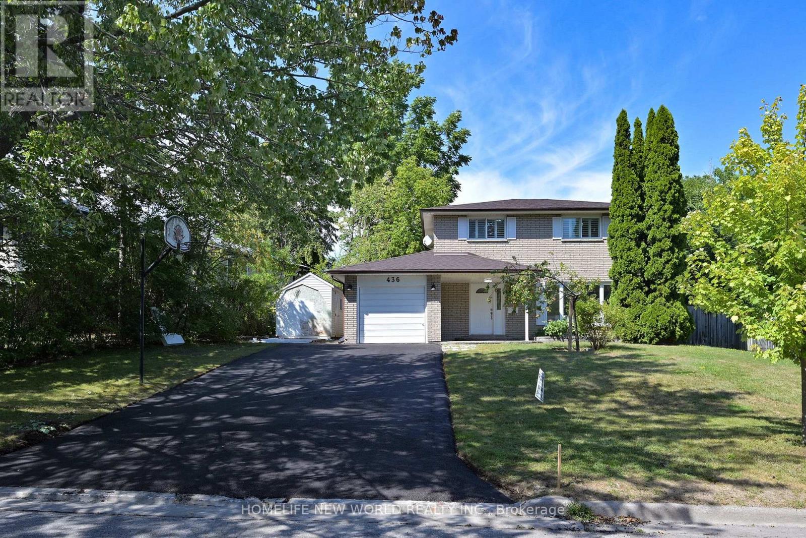 436 Arnhem Dr, Oshawa, ON L1G 2J4