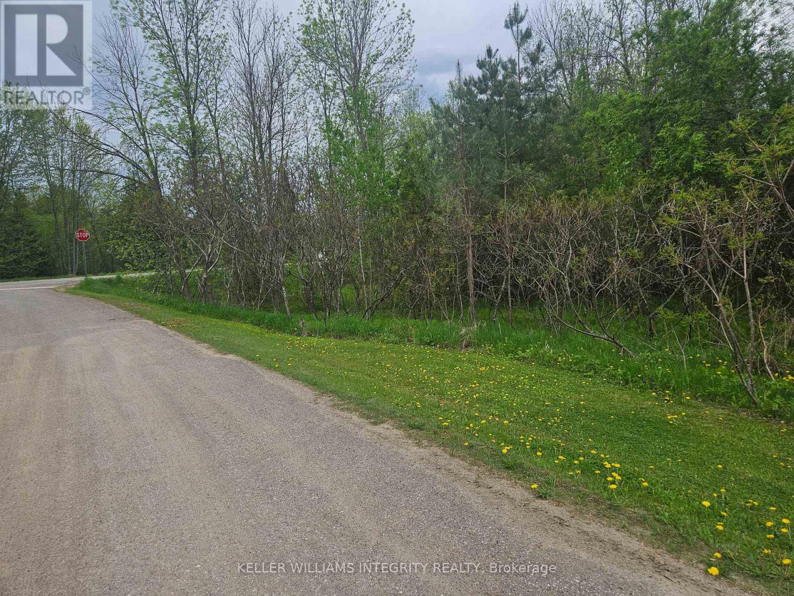 7 Grantham Rd, Horton, ON K7V 3Z8