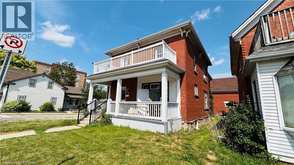 30 Regina St N, Waterloo, ON N2J 3A1