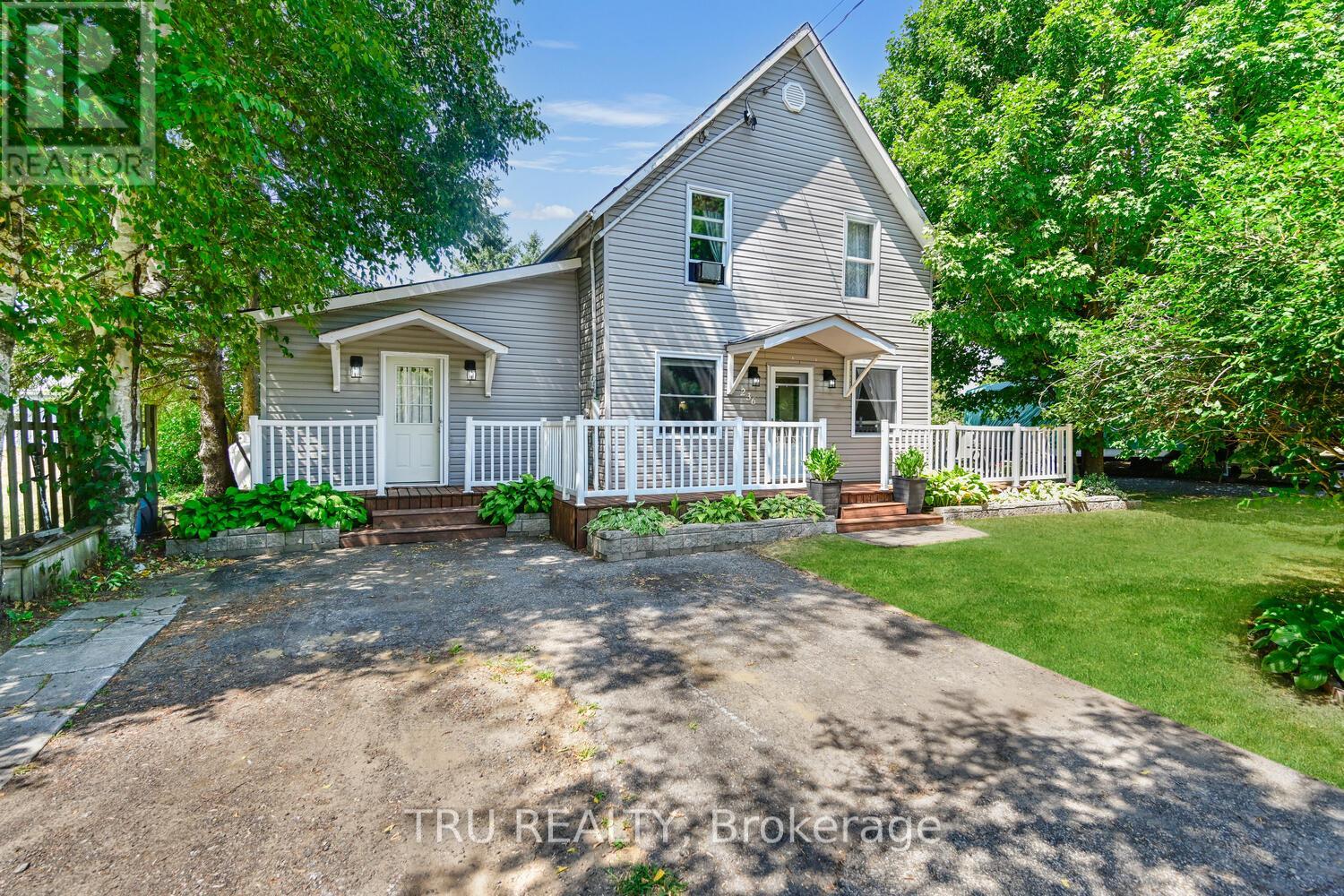 236 Main St, Rideau Lakes, ON K0G 1E0